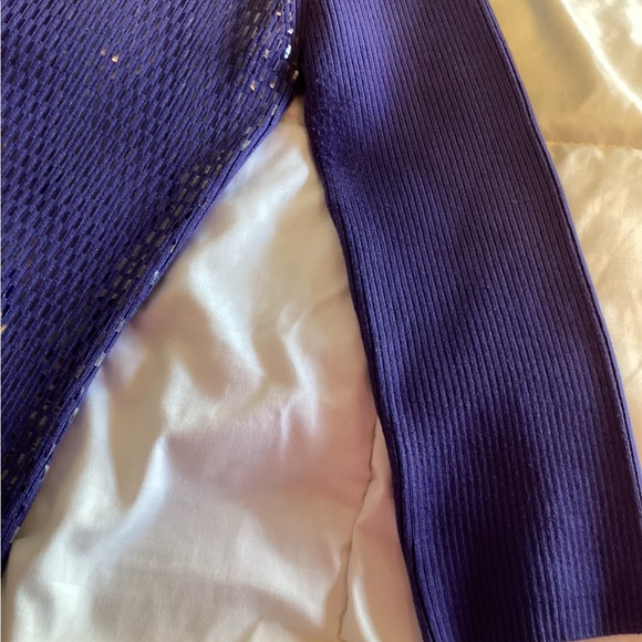 Women’s Cache One Shoulder Silk Shimmer Sweater Purple. Size M - Picture 6 of 7